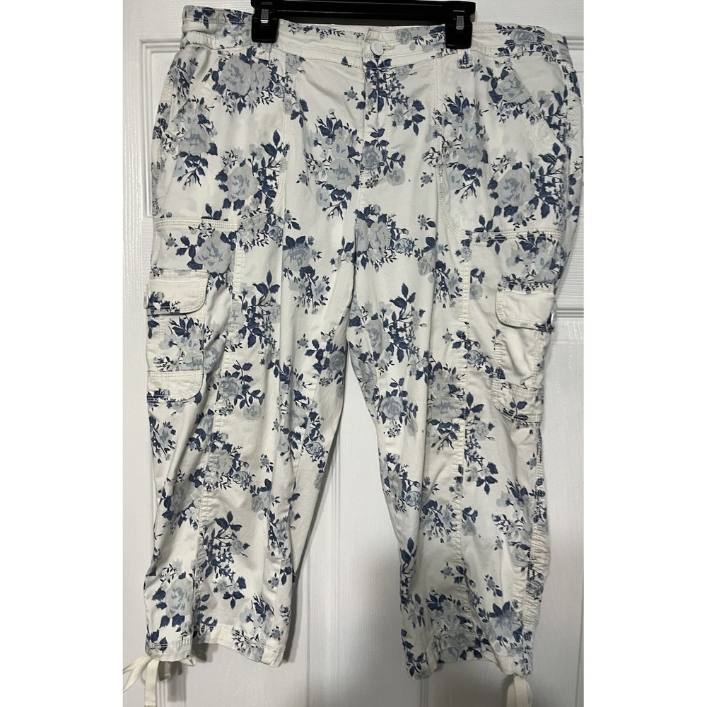 Faded Glory Blue Floral Capris (16) Ties @ Hem Belt Loops